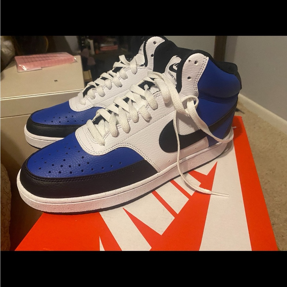 Men’s Nike high tops, size 10.5